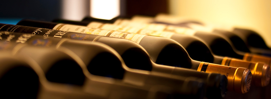 ¿Cómo conservar vino en casa?