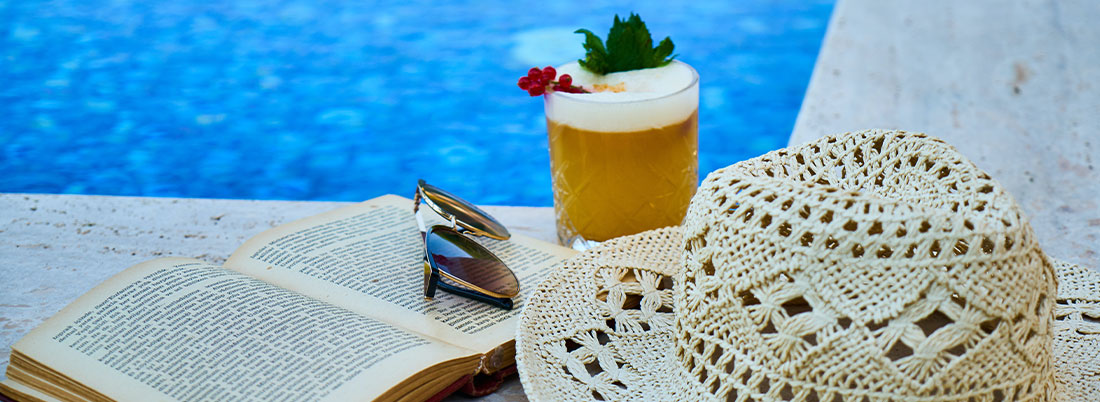 Celebra el Día del Libro… ¡con un destilado!