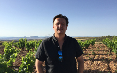 Norrel Robertson en el viñedo Los Narros