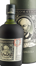 Producto: Diplomático Reserva Exclusiva con Estuche